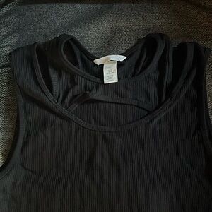 New with no tags, Black Women’s Tank Top, Size L